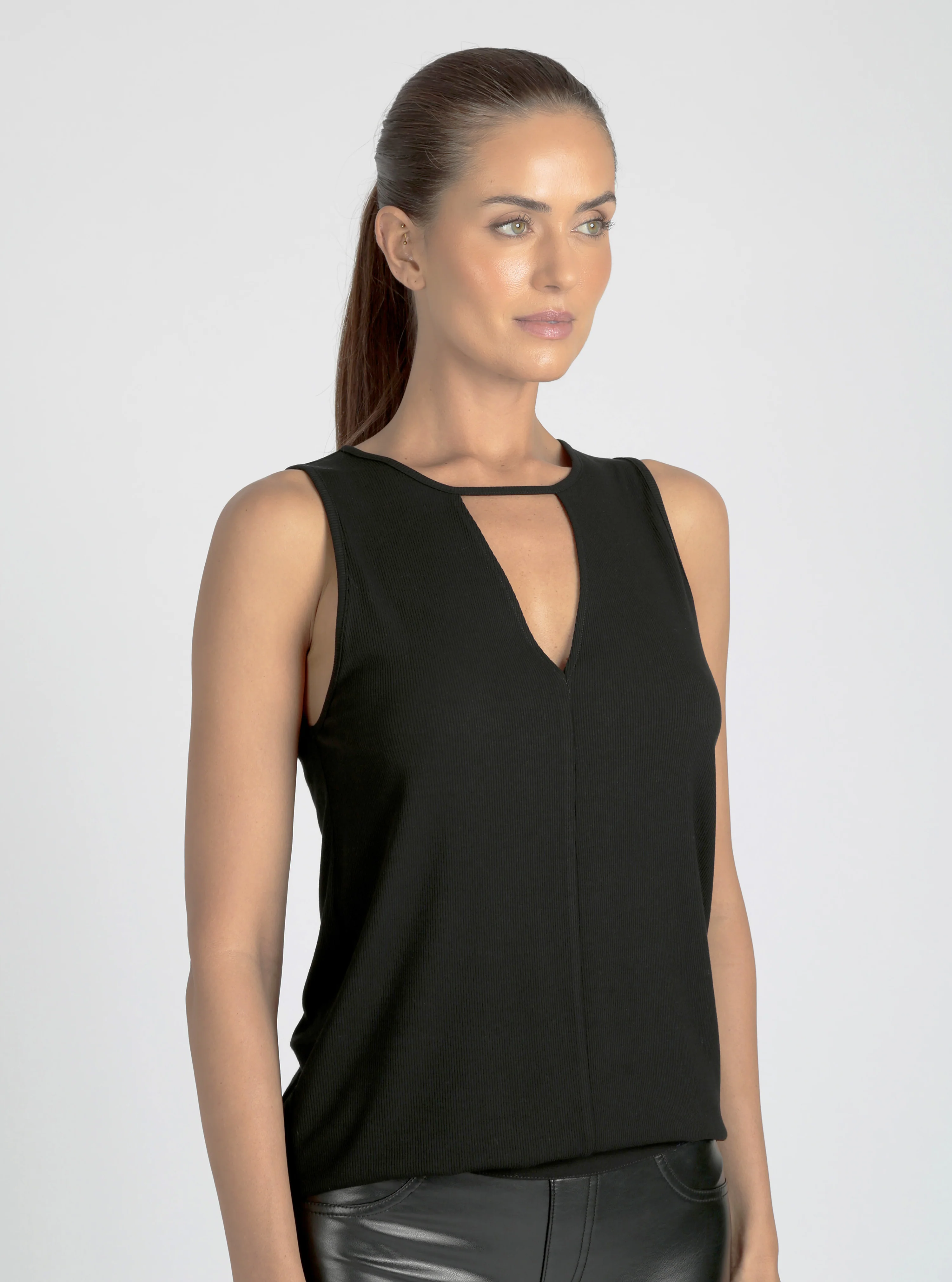 $29 Amara V Neck Top - Image 5