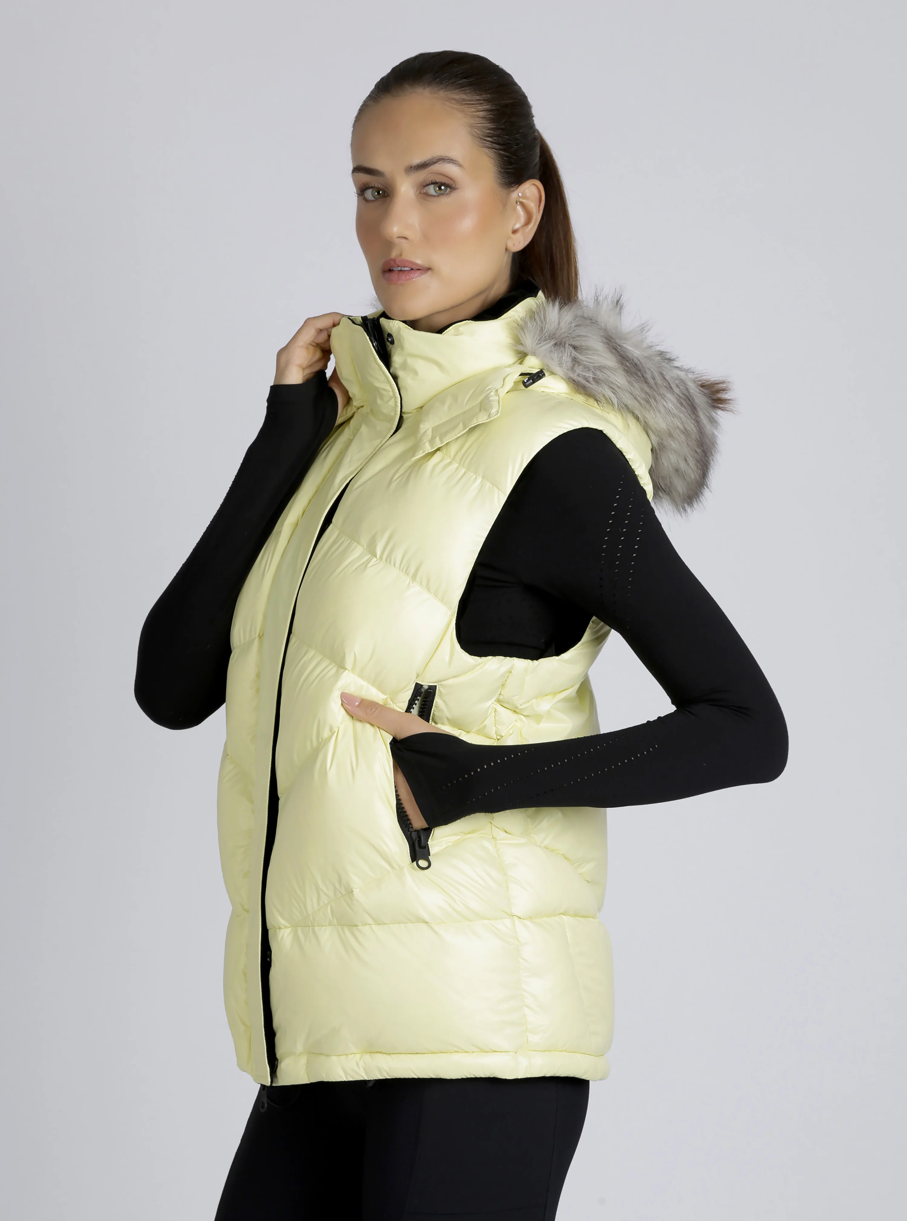 Oversized Super Blanc Puffer Down Filled Vest - Image 22